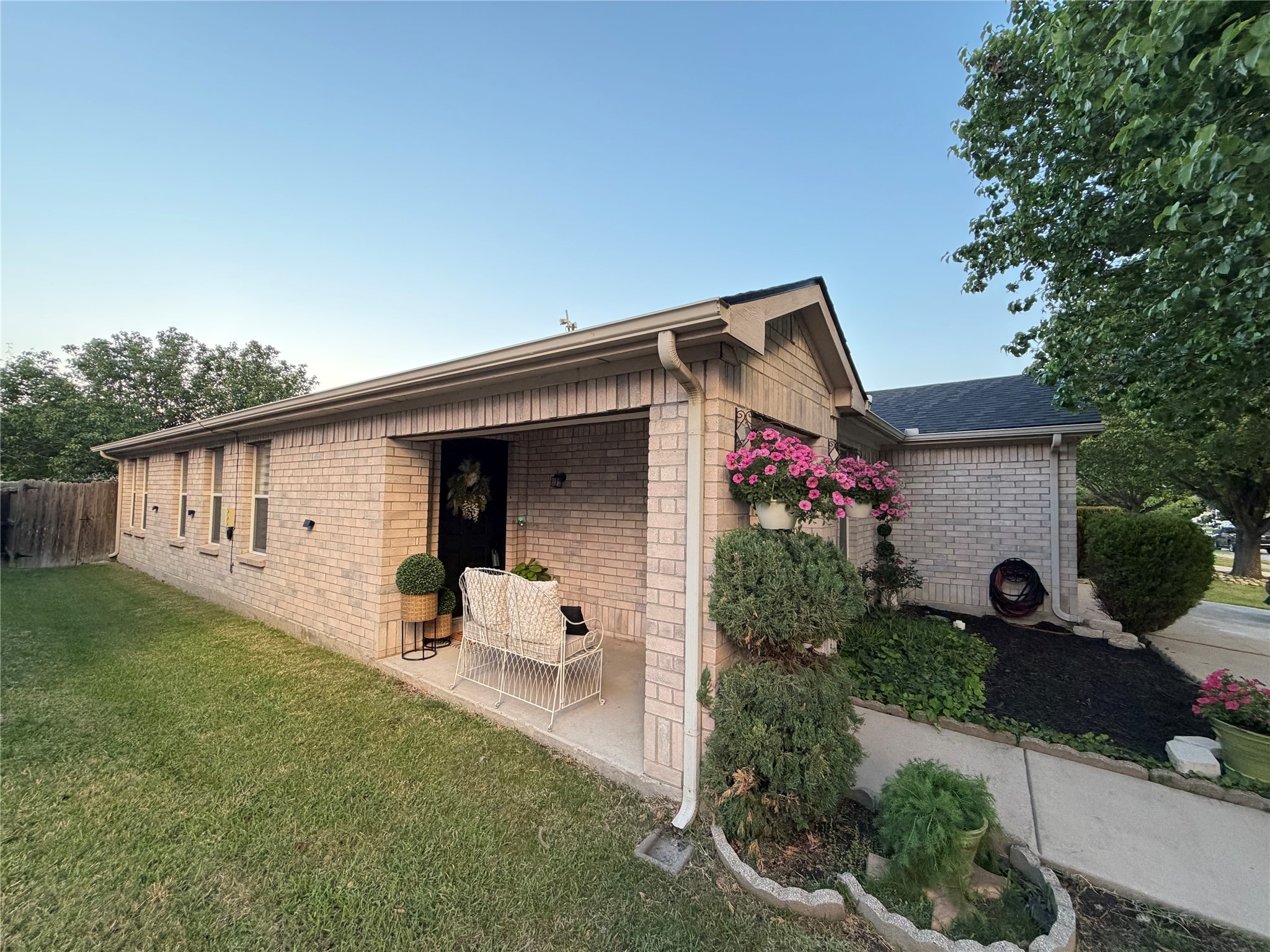 1632 Crown Point Drive Little Elm TX 75036