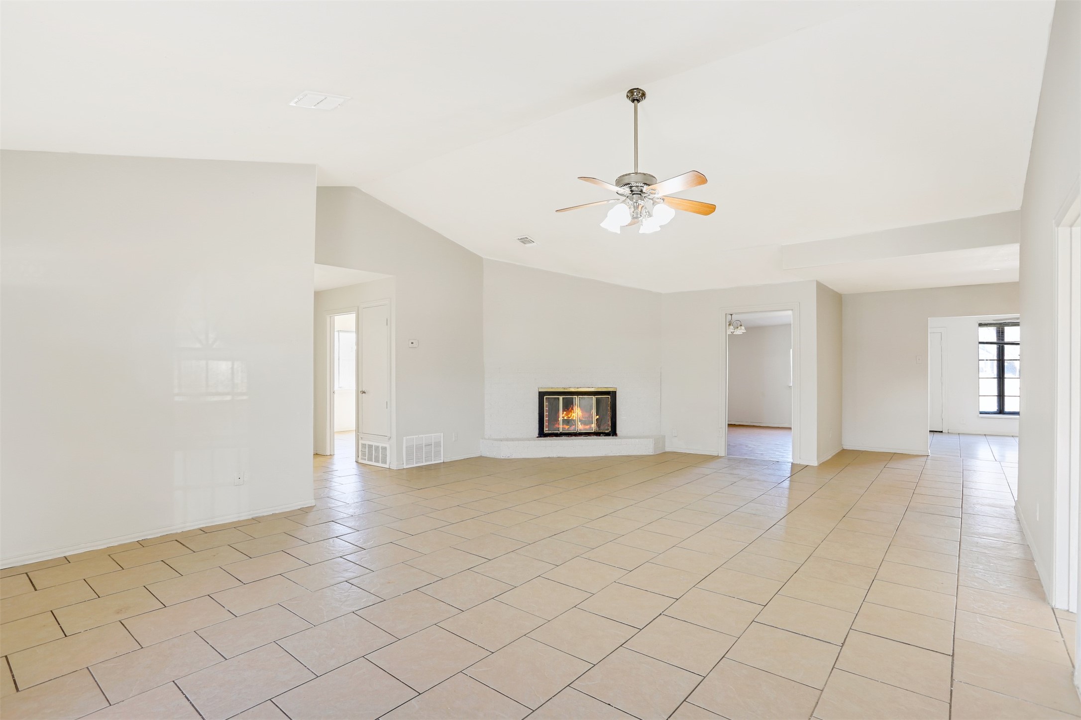 425 Cloverdale Lane Garland TX 75043