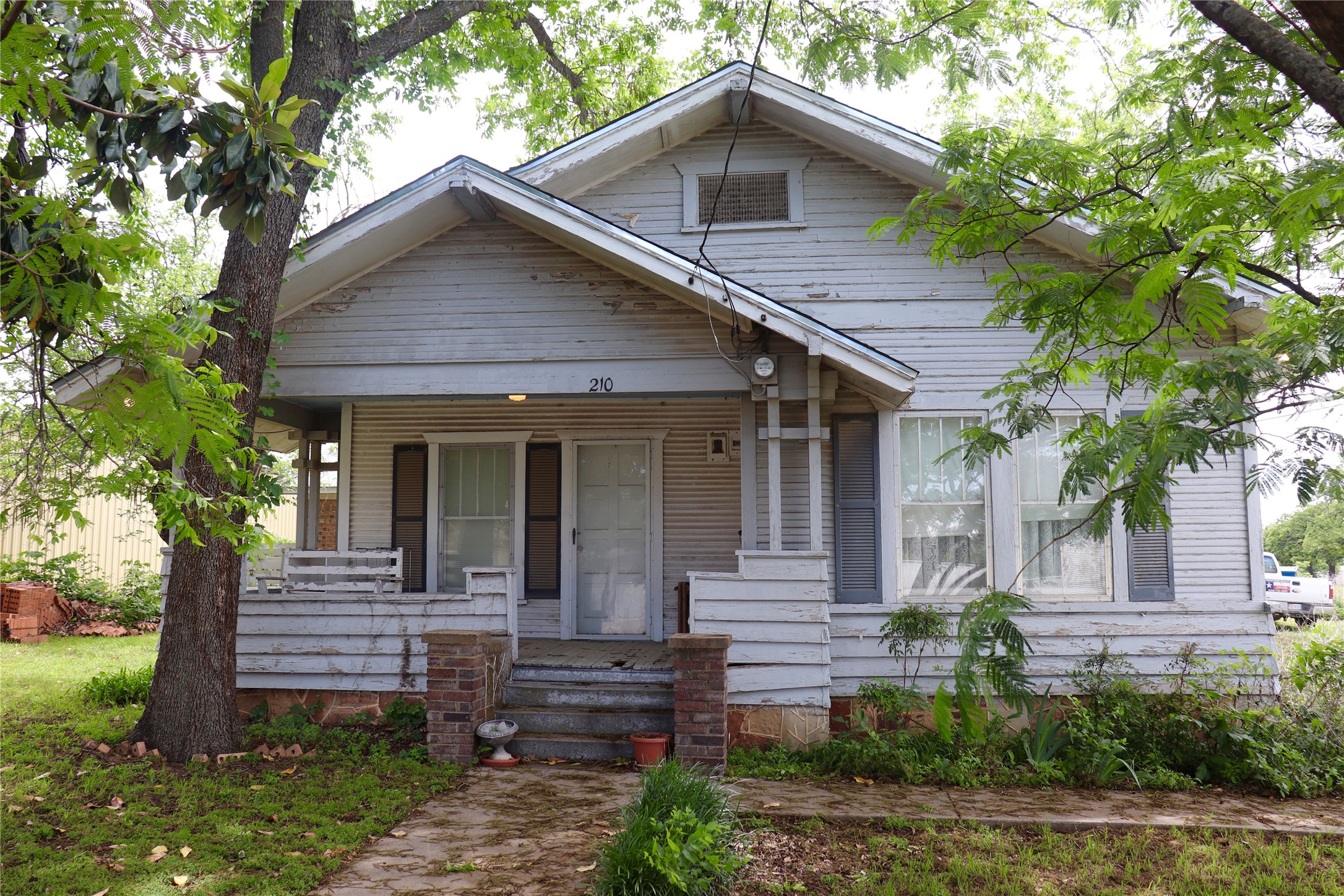 210 E Roberts Street Gorman TX 76454