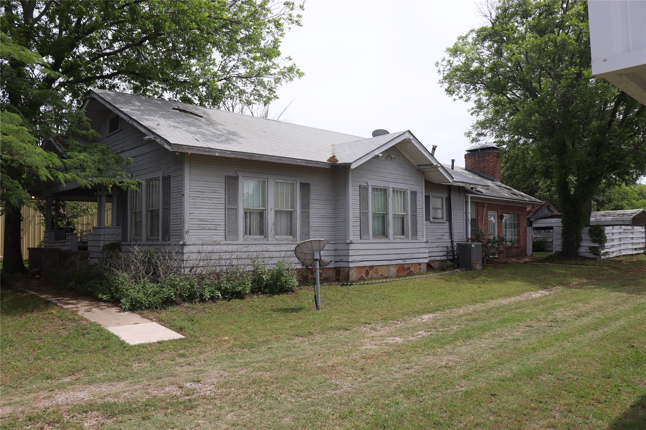 210 E Roberts Street Gorman TX 76454