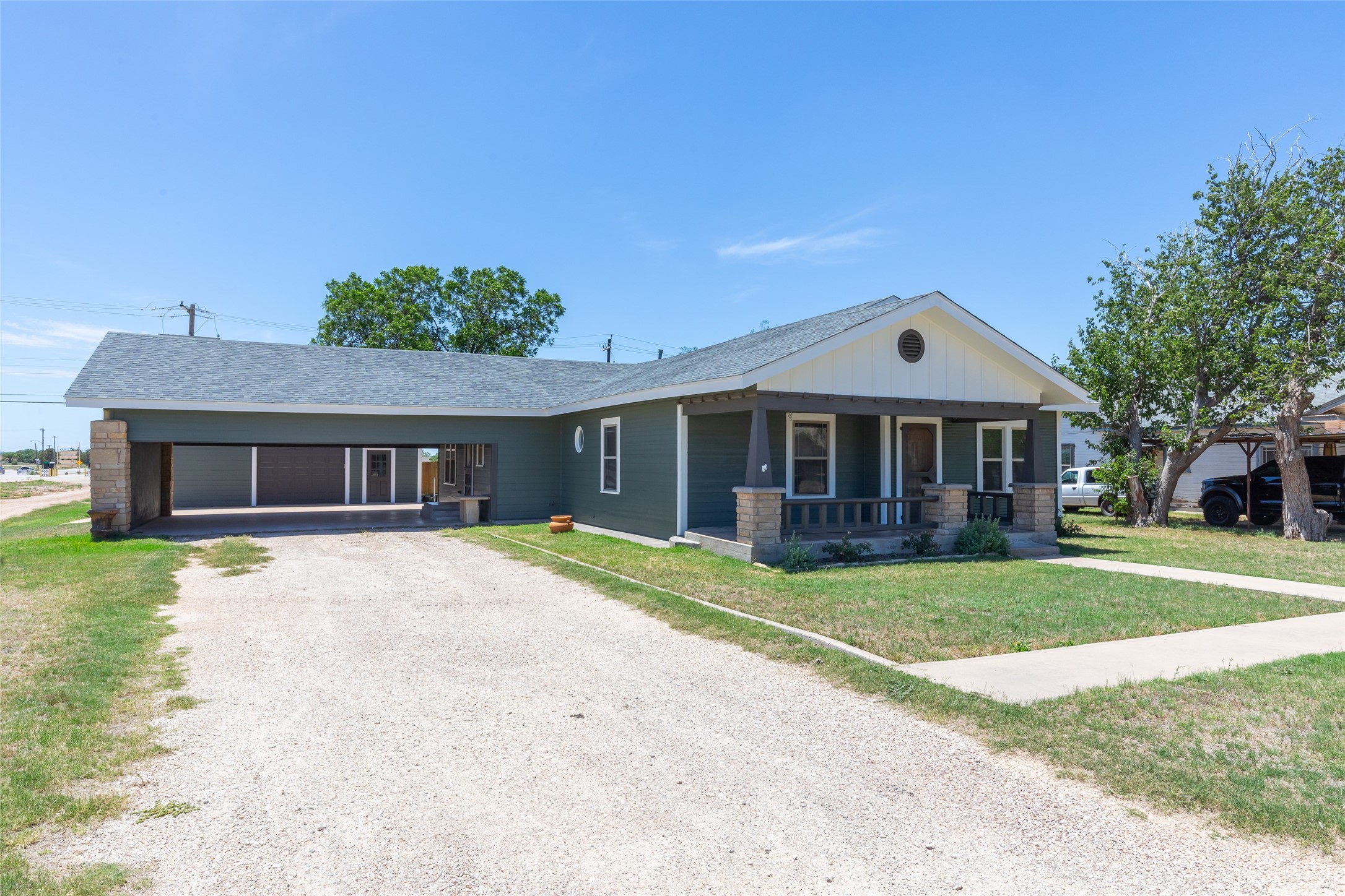 1532 Avenue N Anson TX 79501