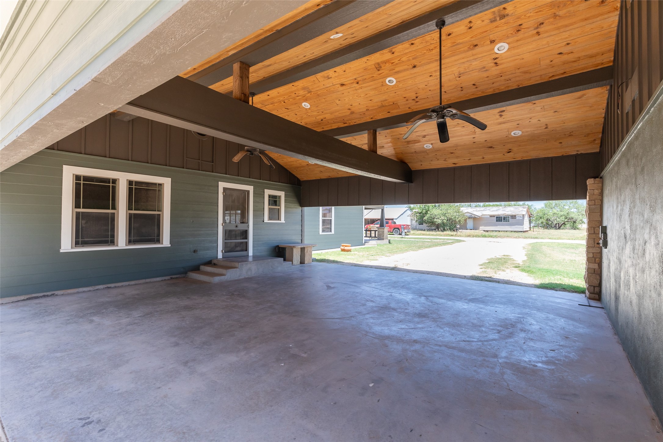 1532 Avenue N Anson TX 79501