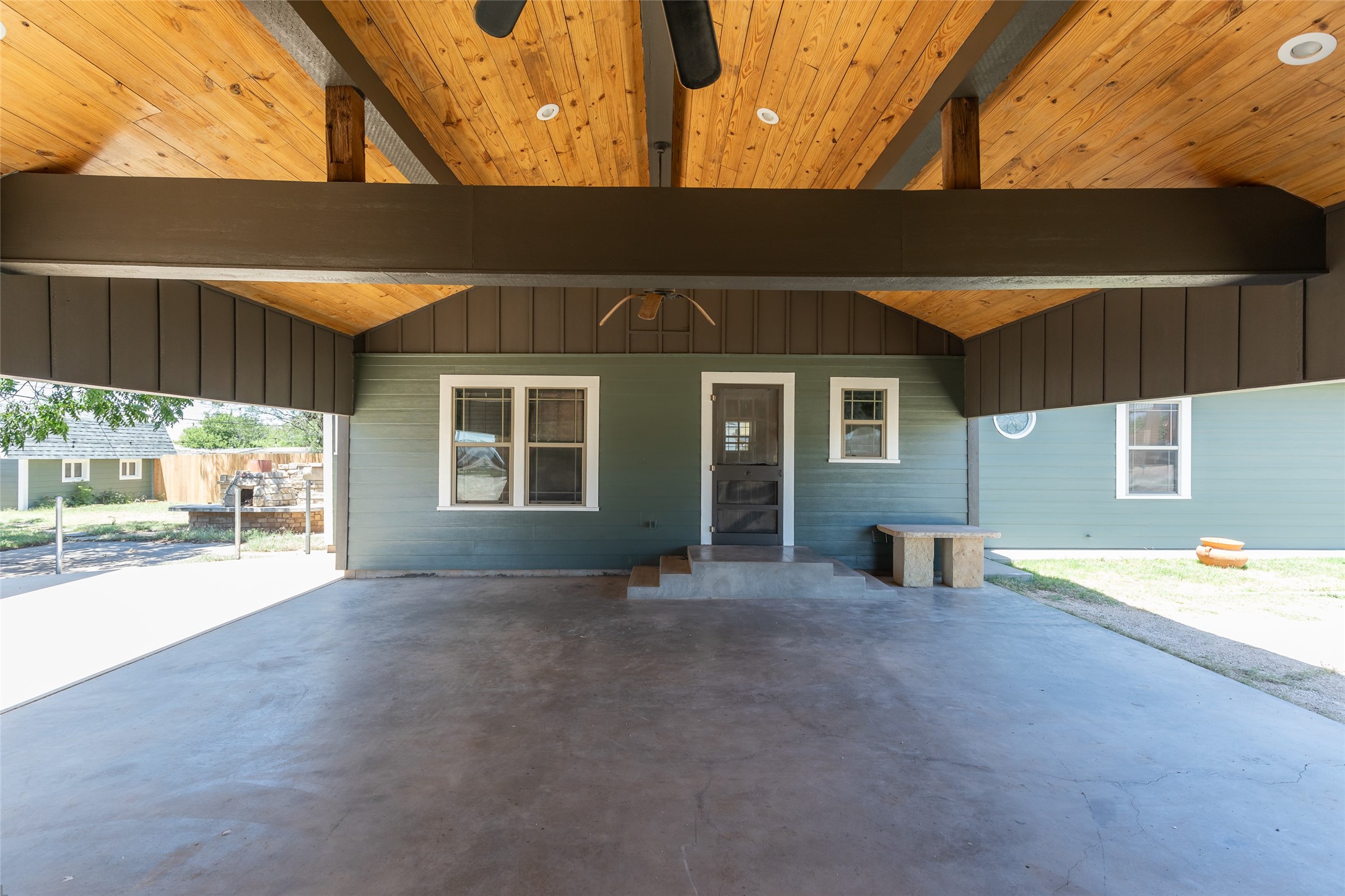 1532 Avenue N Anson TX 79501