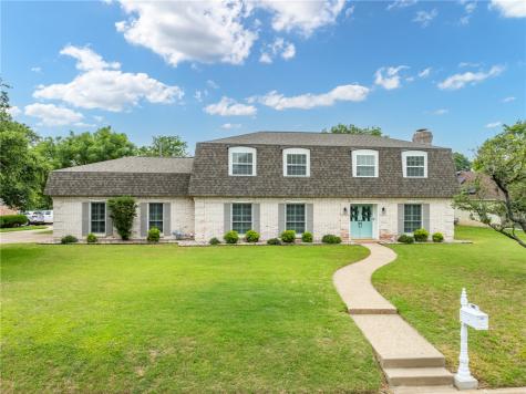 1116 Knotty Oaks Drive Woodway TX 76712