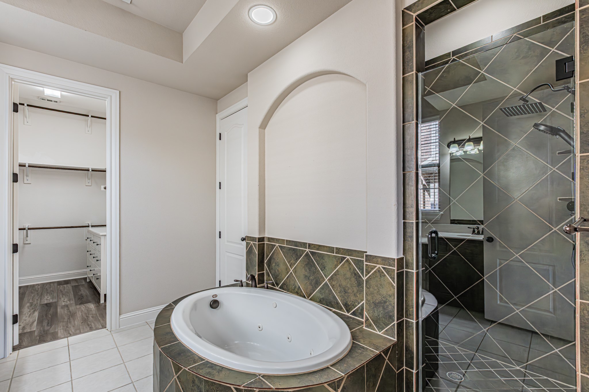 216 Florence Drive Lewisville TX 75056