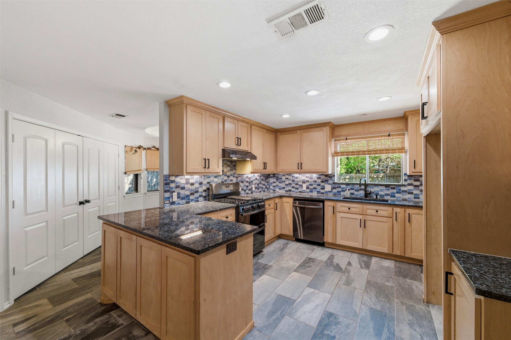 4709 Wood Springs Court Arlington TX 76017