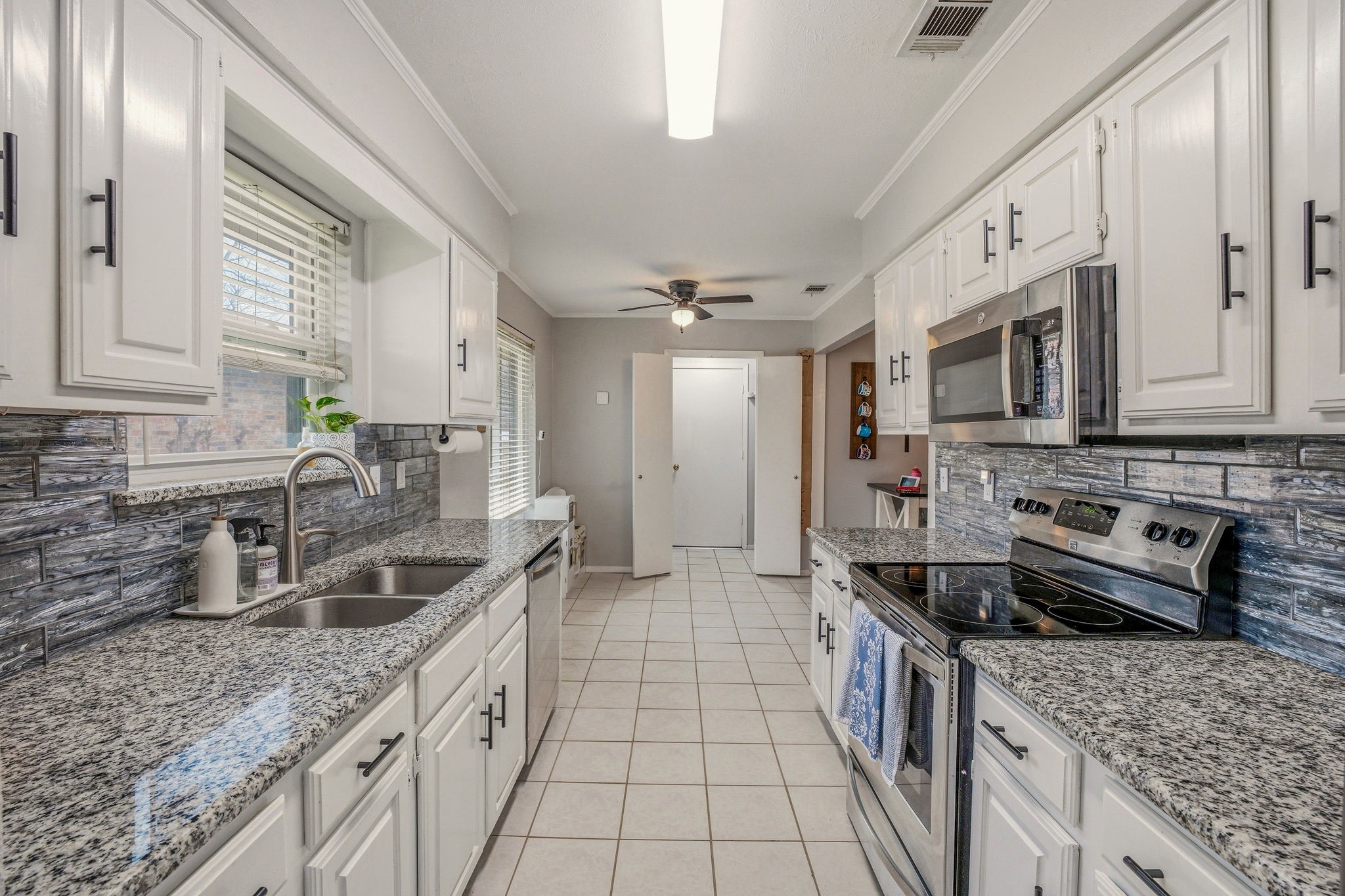 401 Meadow Ridge Drive Cedar Hill TX 75104