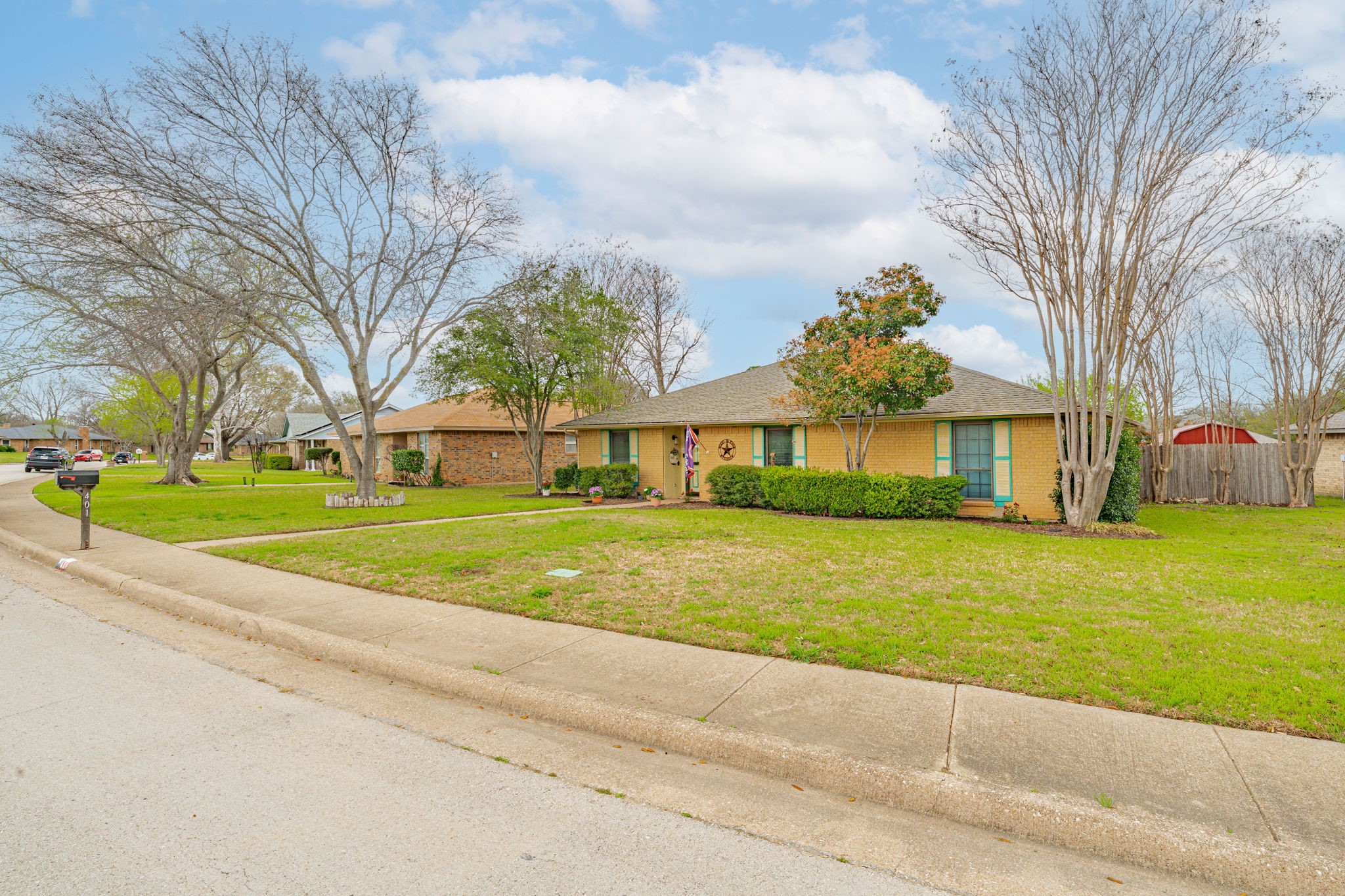401 Meadow Ridge Drive Cedar Hill TX 75104