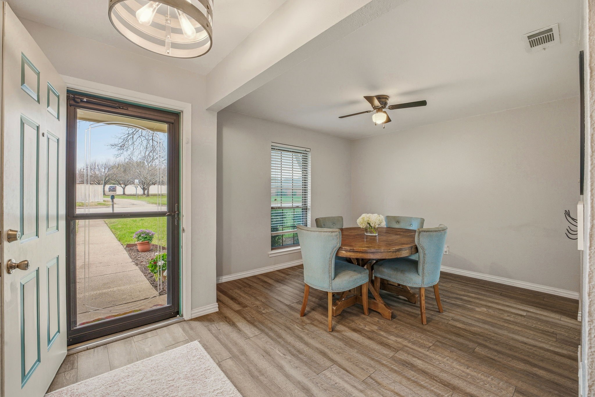 401 Meadow Ridge Drive Cedar Hill TX 75104