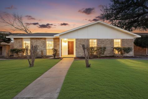 1926 Rambling Ridge Lane Carrollton TX 75007
