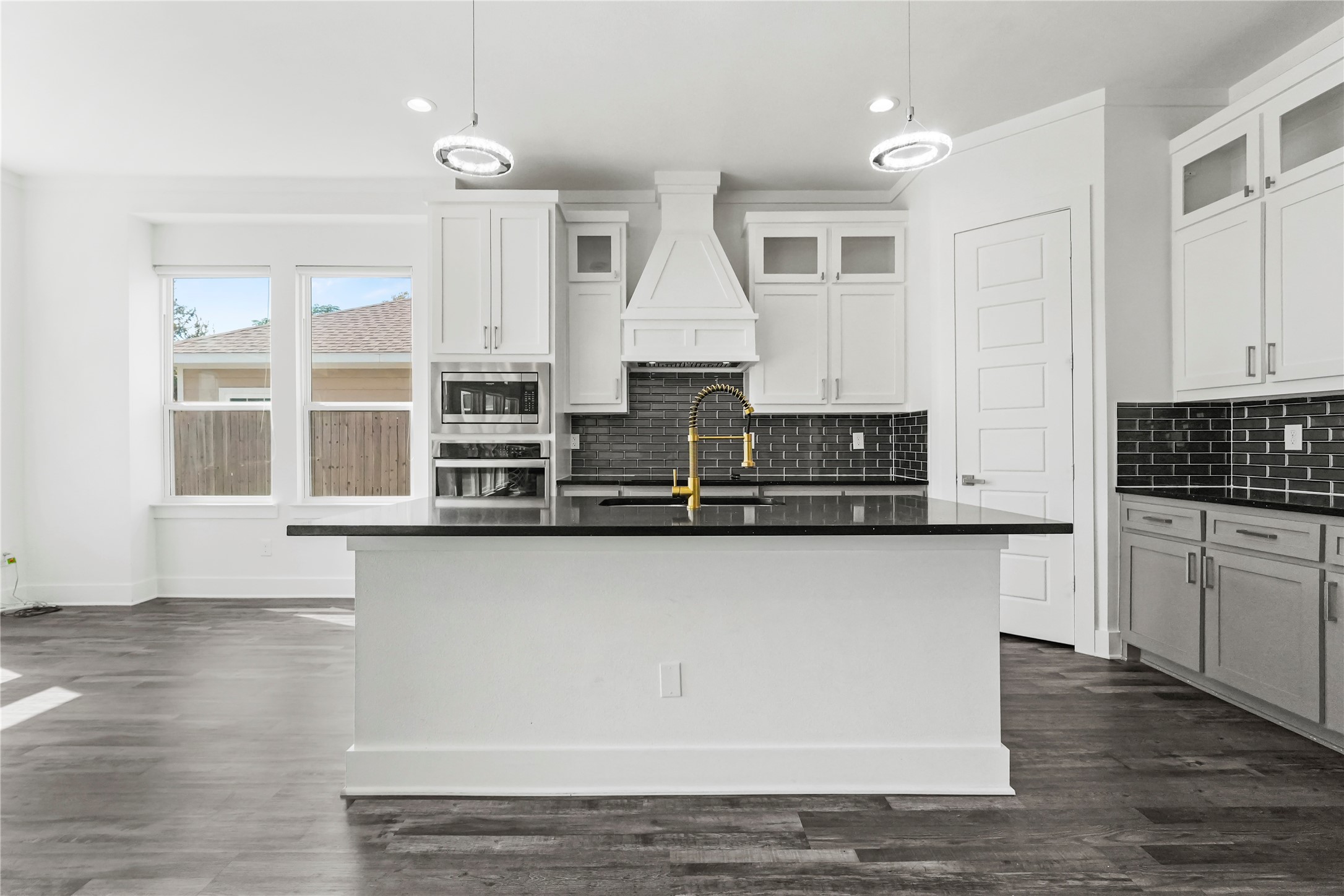 1916 Shaw Street Dallas TX 75212