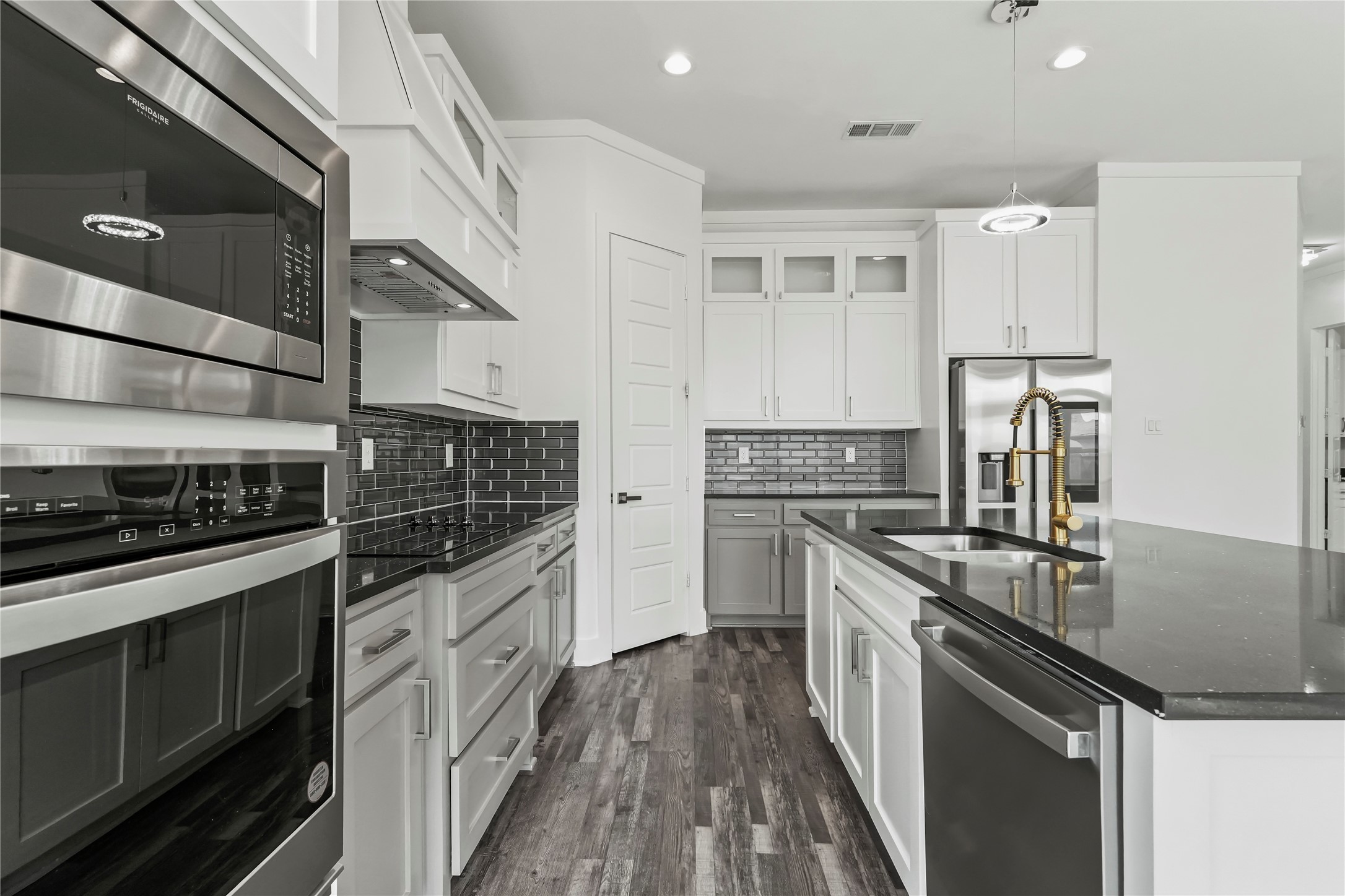 1916 Shaw Street Dallas TX 75212