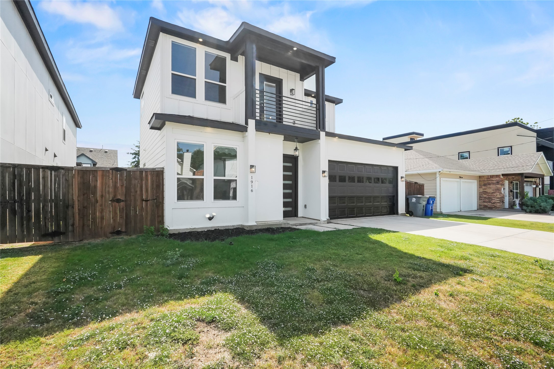 1916 Shaw Street Dallas TX 75212