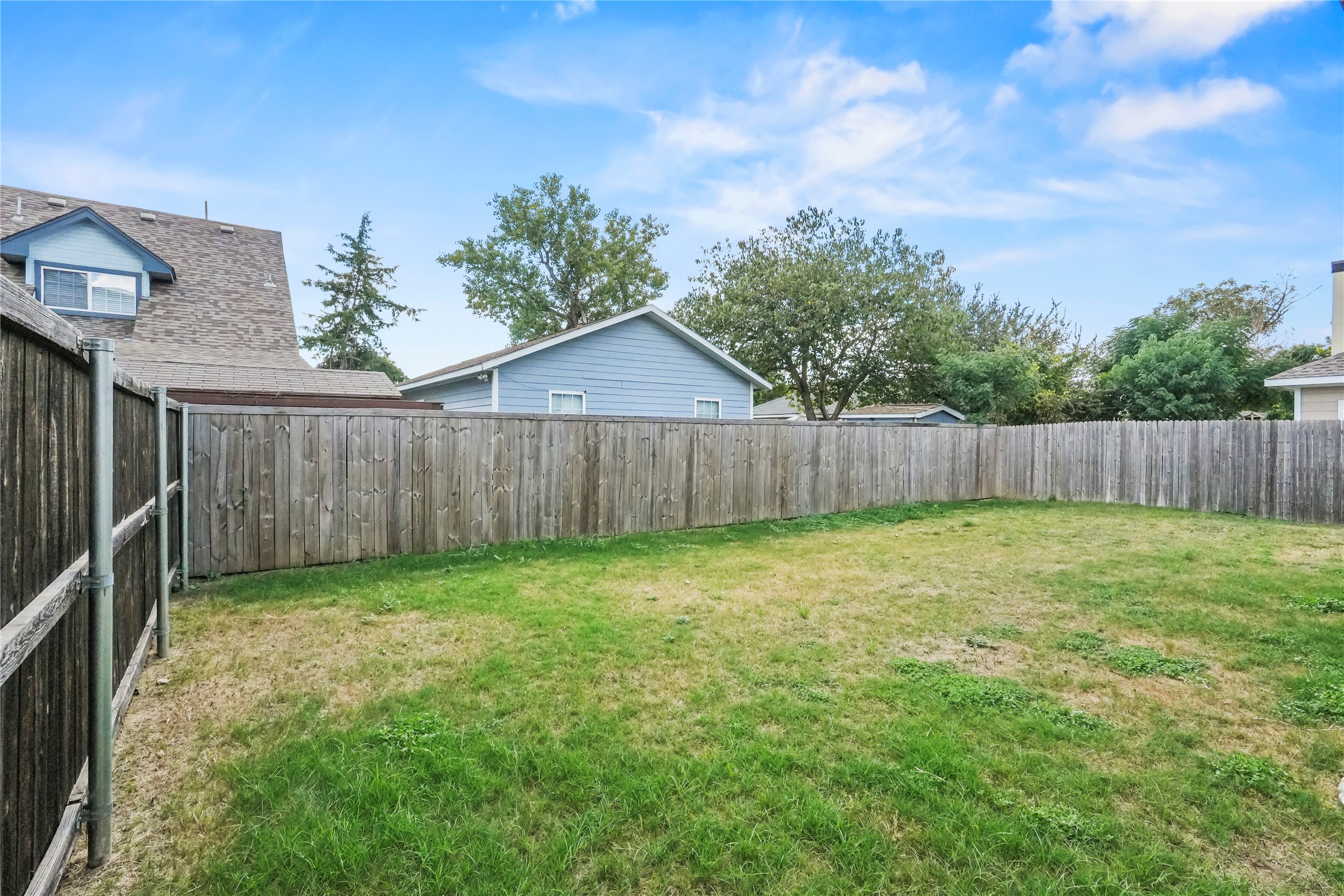 1916 Shaw Street Dallas TX 75212