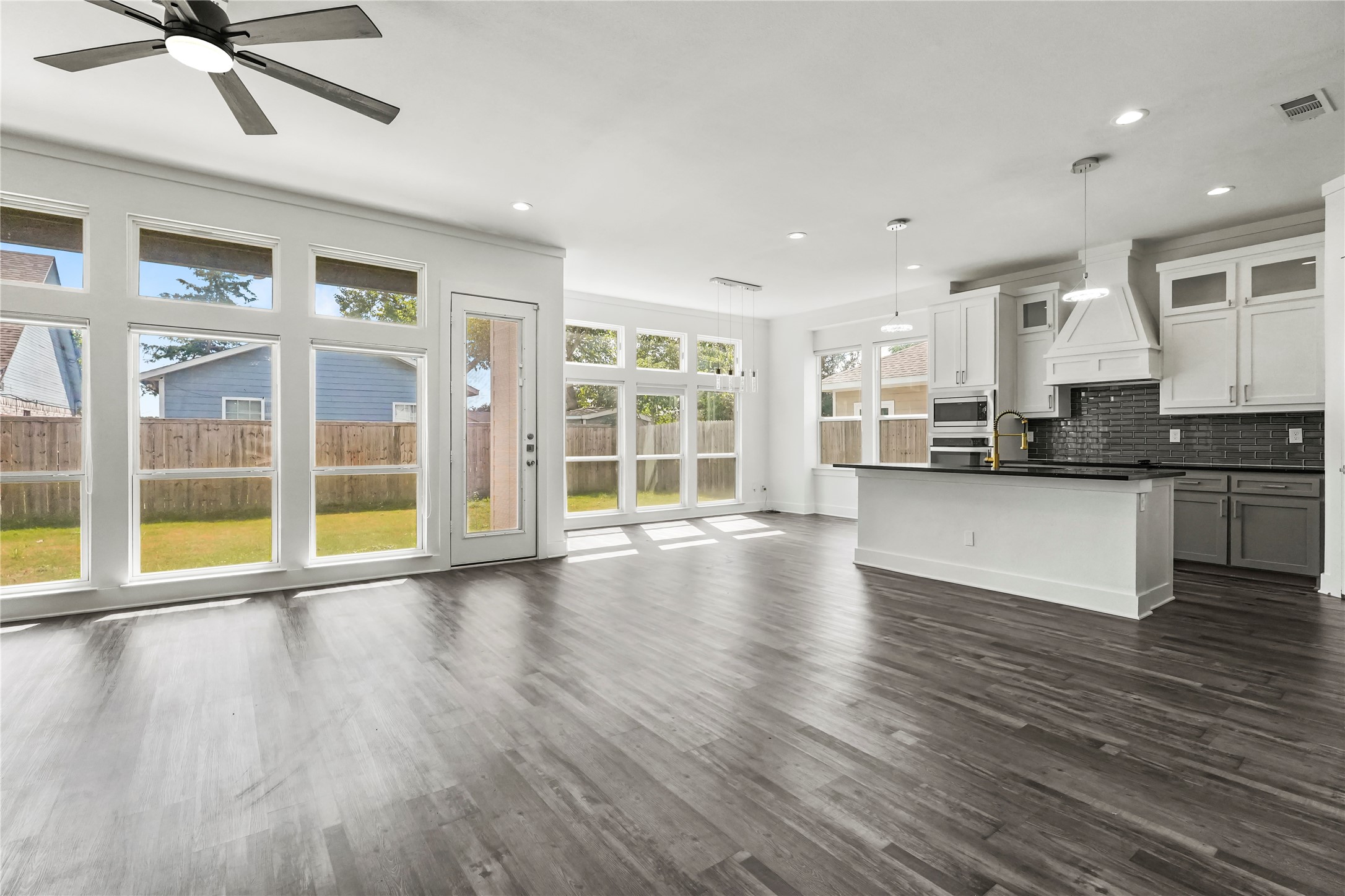 1916 Shaw Street Dallas TX 75212