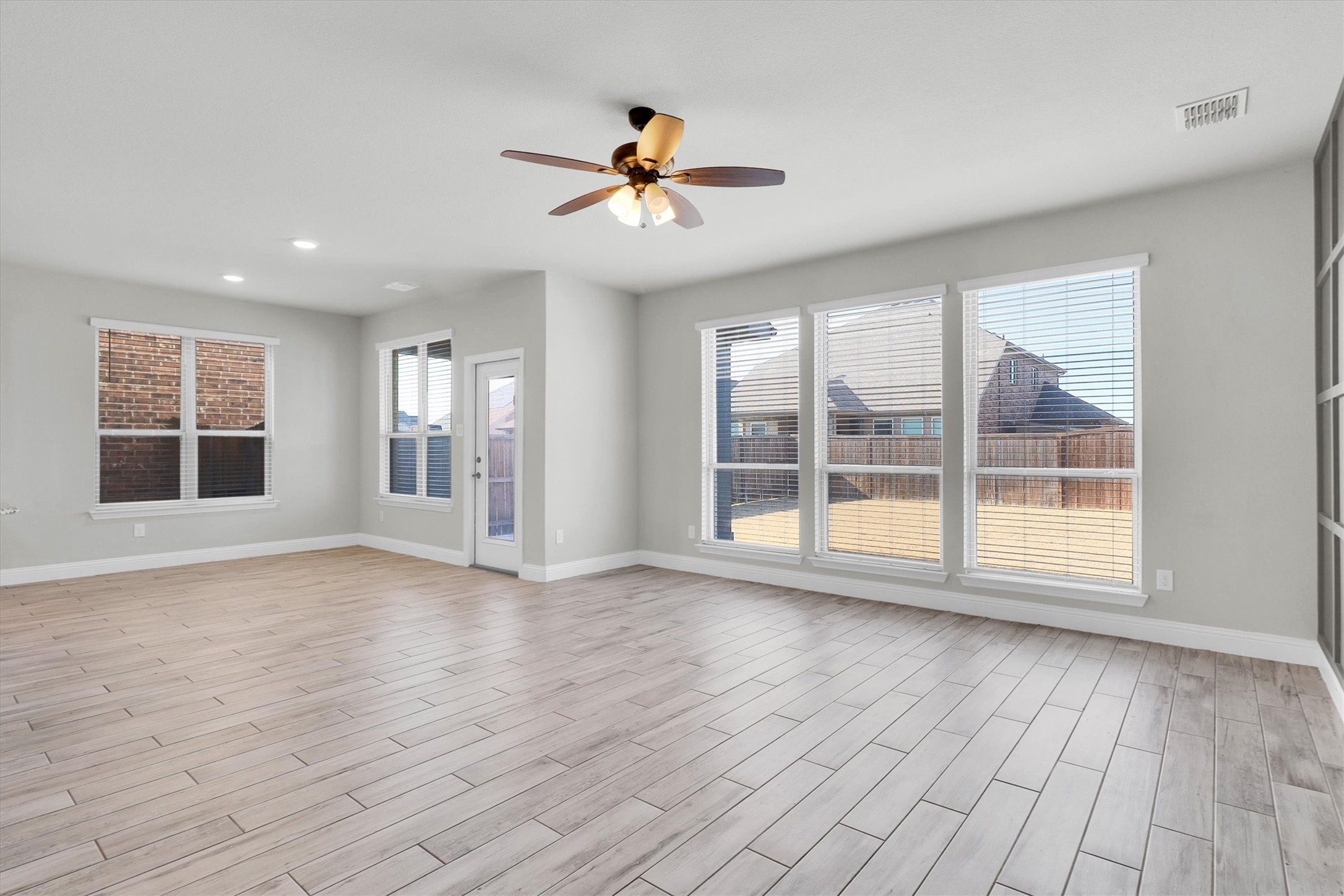 2701 Upland Trail Lane Aubrey TX 76227