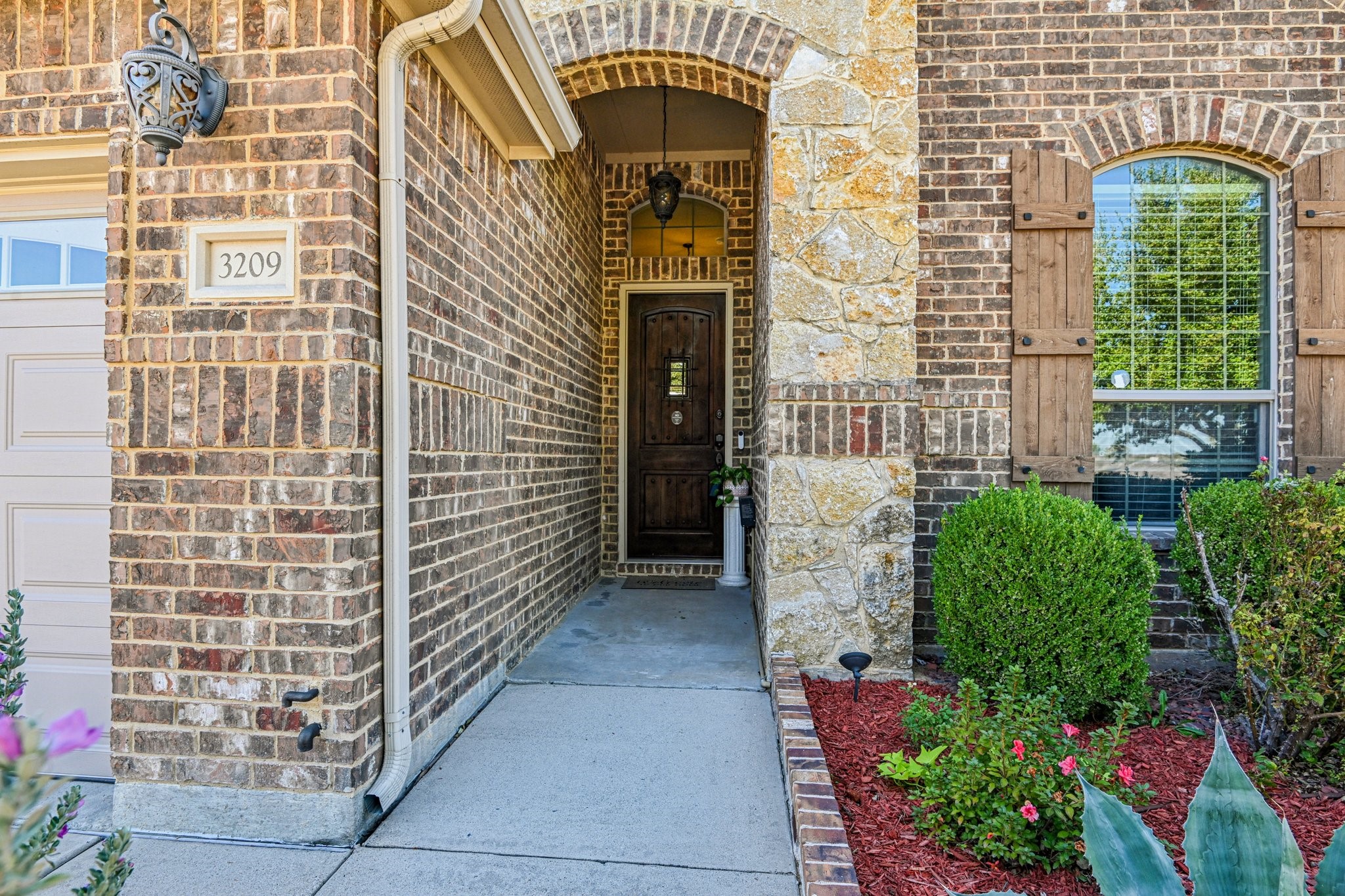 3209 Brighton Drive Midlothian TX 76065