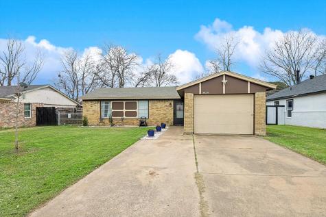 3824 Royal Crest Drive Fort Worth TX 76140