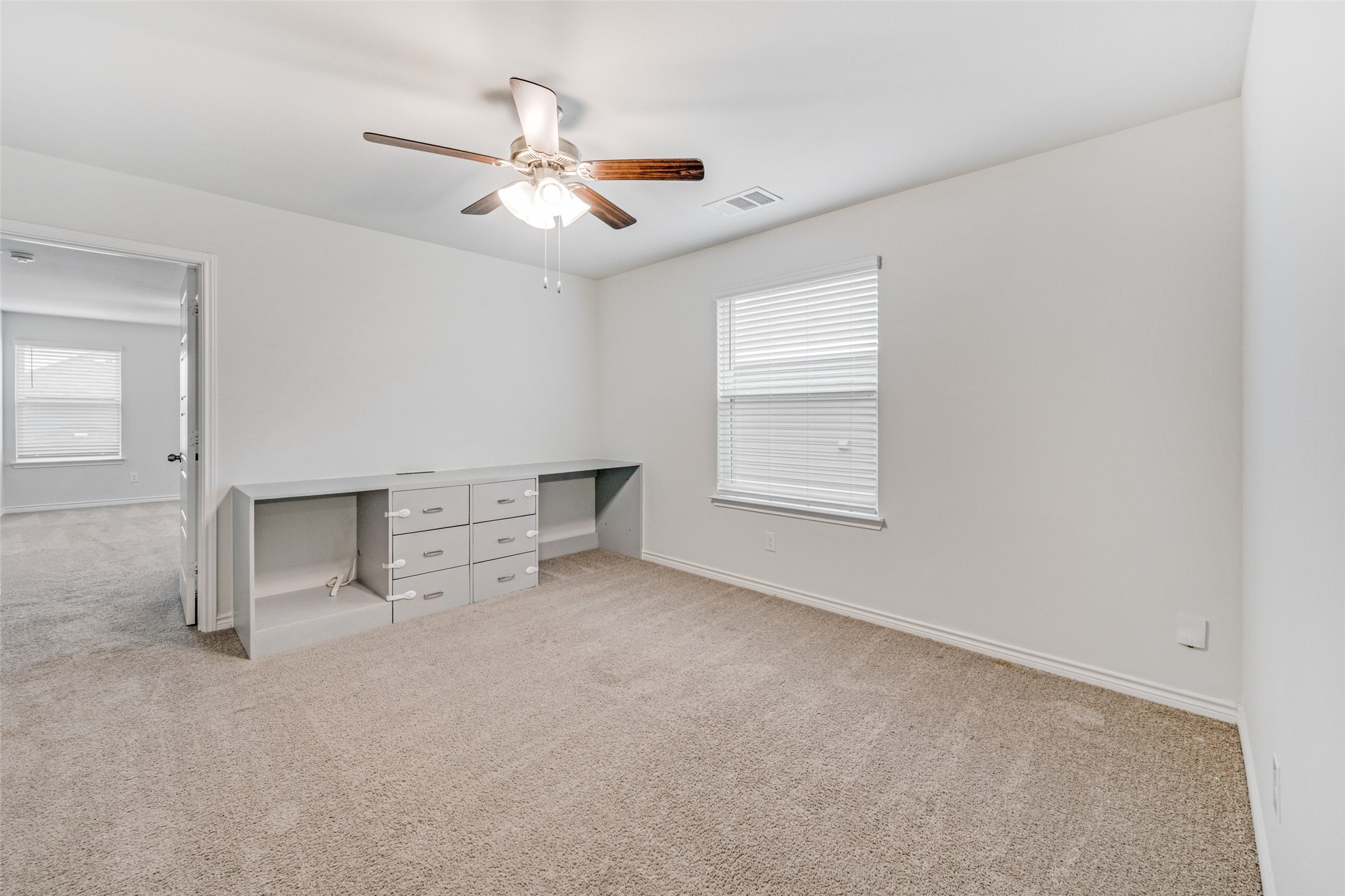 5569 Willamette Drive Fort Worth TX 76119