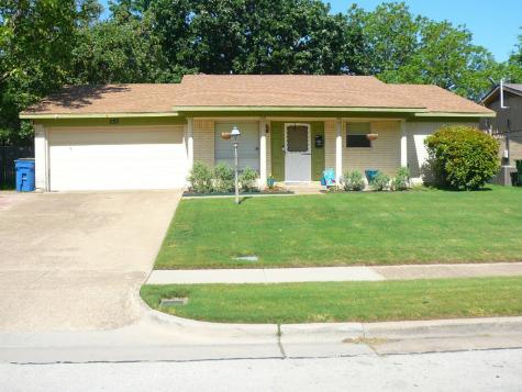157 Ridgeway Circle Lewisville TX 75067