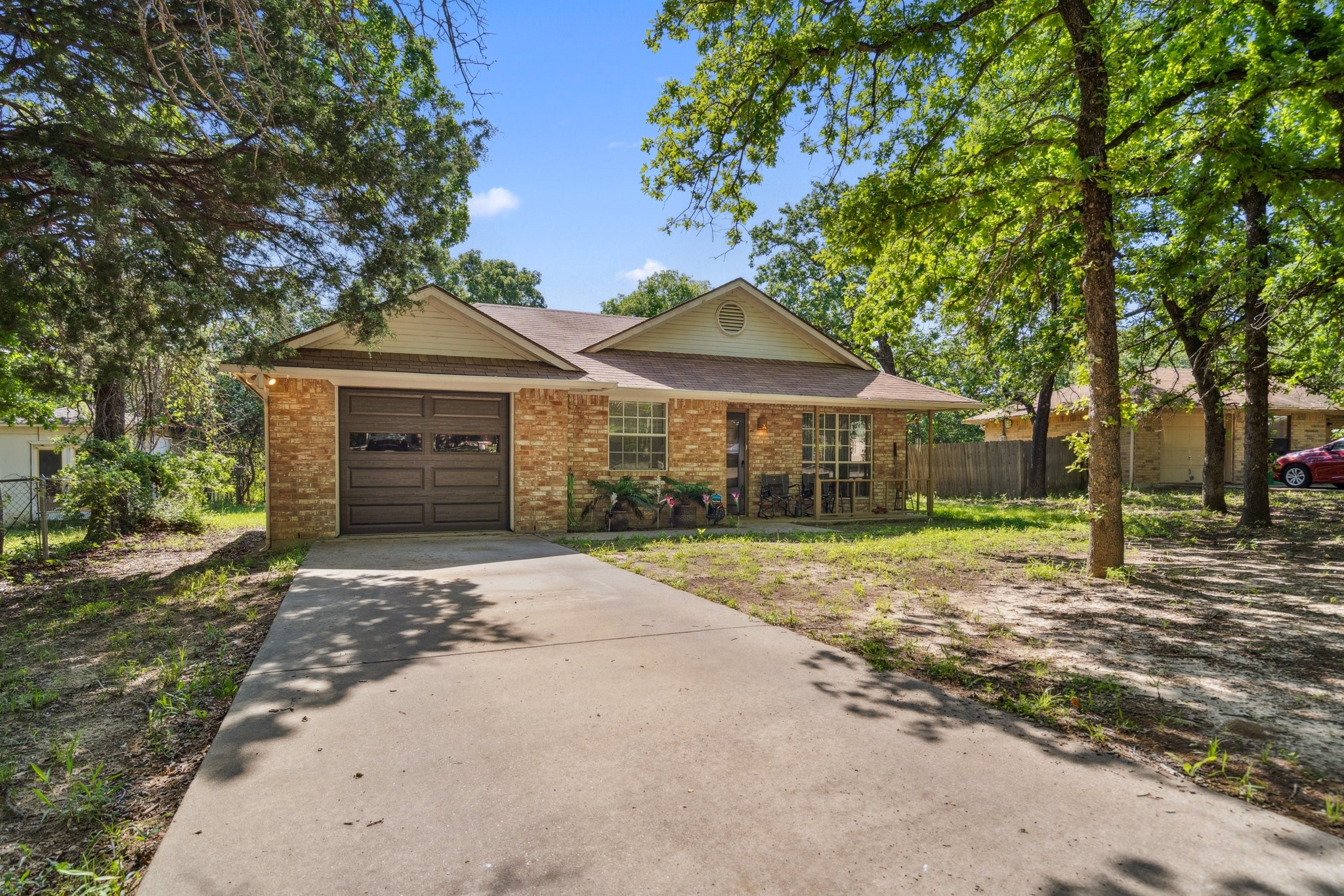 816 Red Oak Court Azle TX 76020