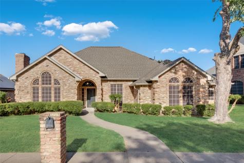 504 Deer Creek Drive Desoto TX 75115