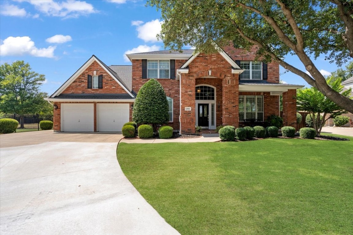2504 Lakewood Drive Grand Prairie TX 75054