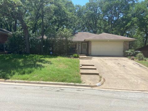 219 N Wisteria Street Mansfield TX 76063