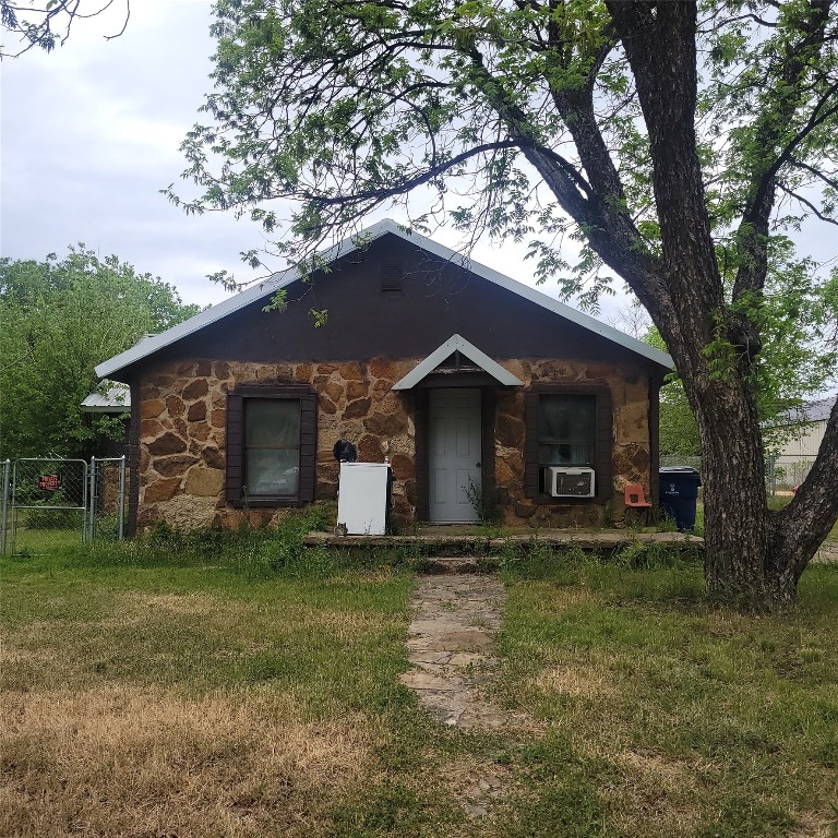 1307 Remington Street Graham TX 76450