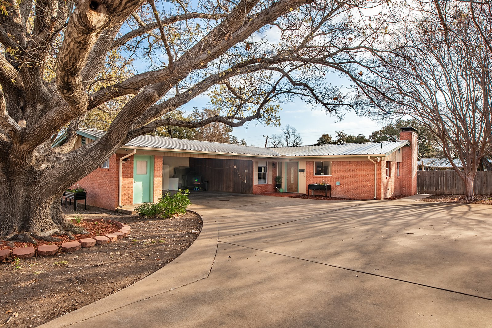 2005 S China Street Brady TX 76825