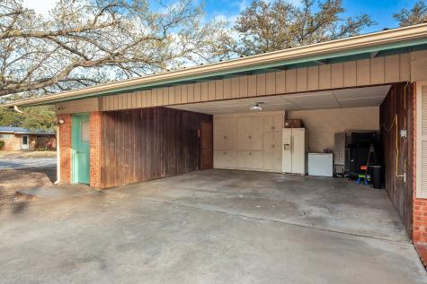 2005 S China Street Brady TX 76825