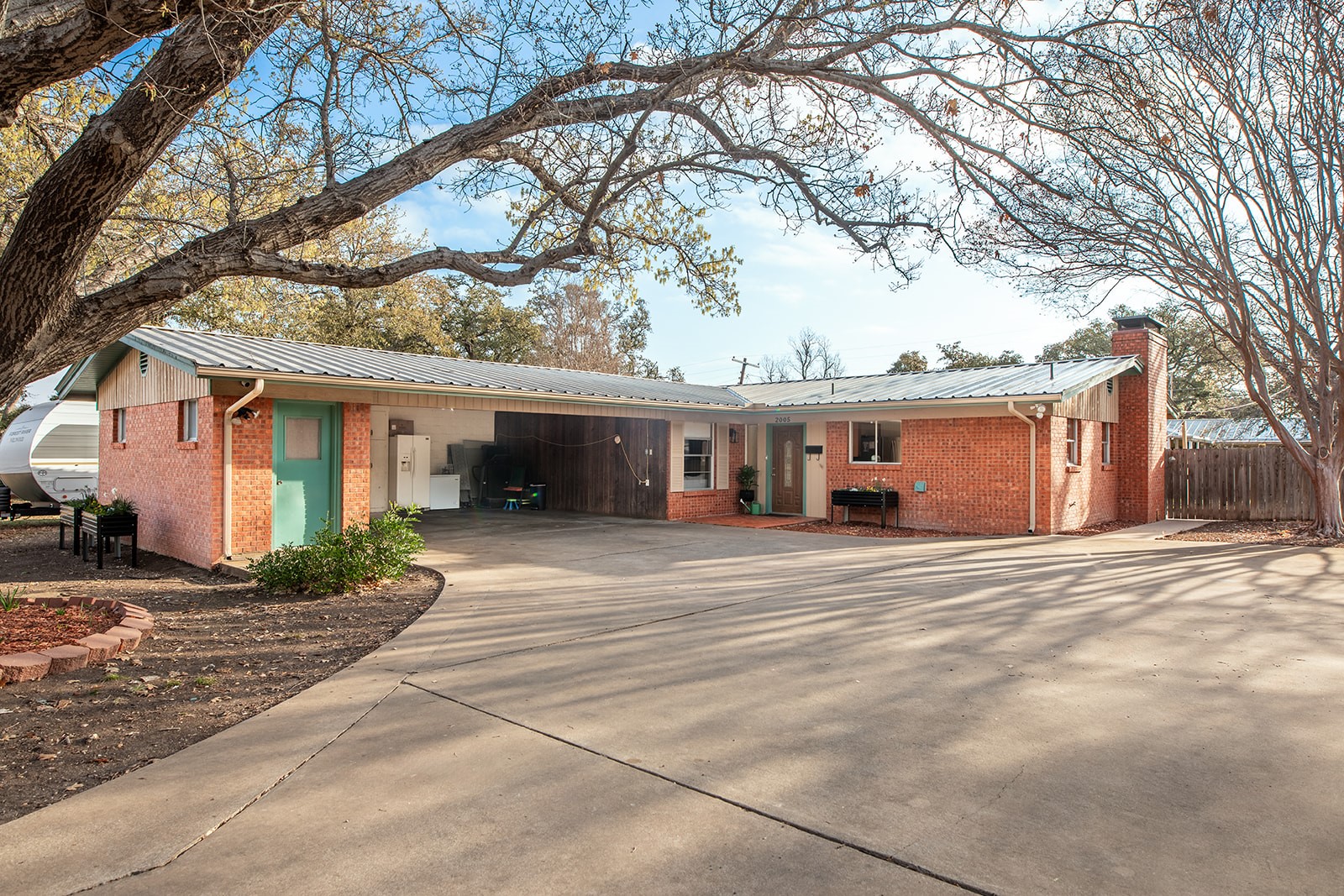 2005 S China Street Brady TX 76825