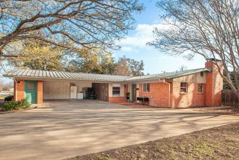2005 S China Street Brady TX 76825