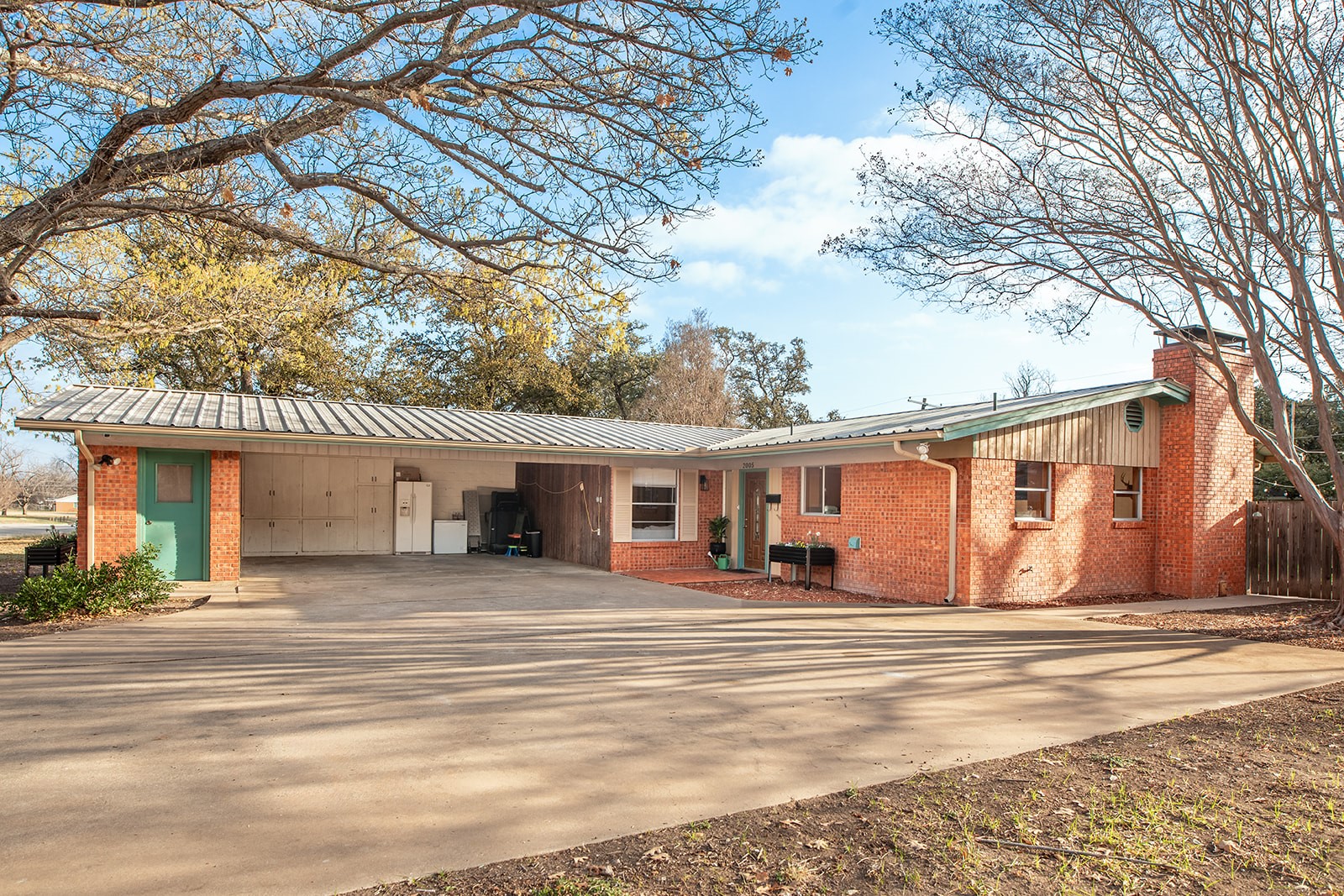 2005 S China Street Brady TX 76825