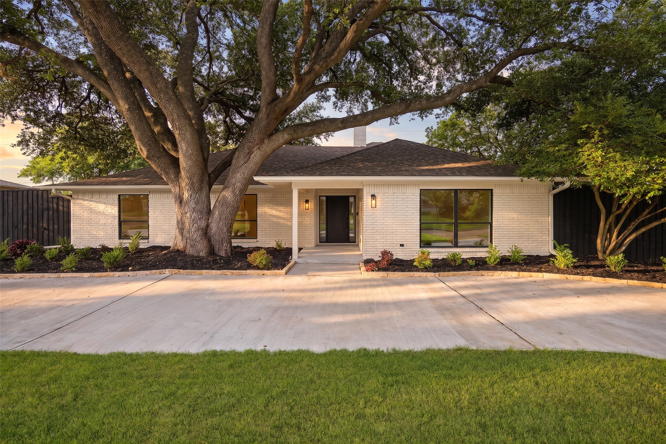 7512 Woodstone Lane Dallas TX 75248