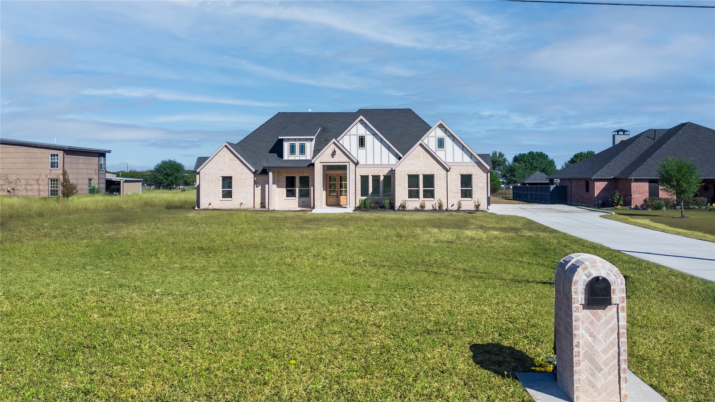 819 Meadow Lark Lane Red Oak TX 75154