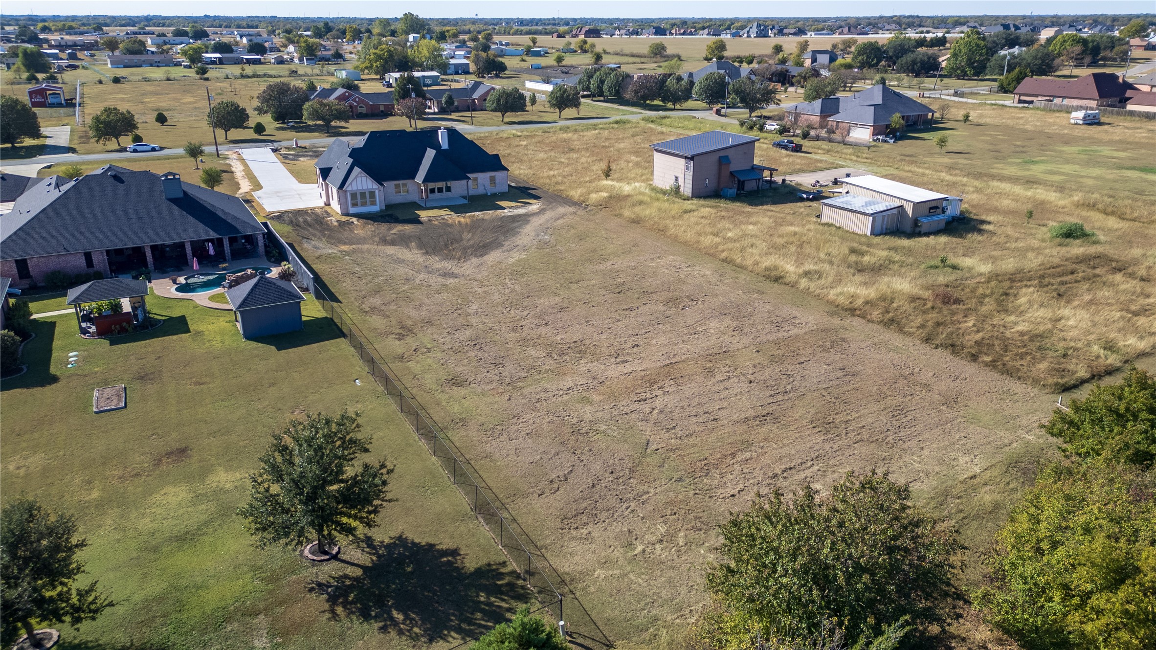 819 Meadow Lark Lane Red Oak TX 75154
