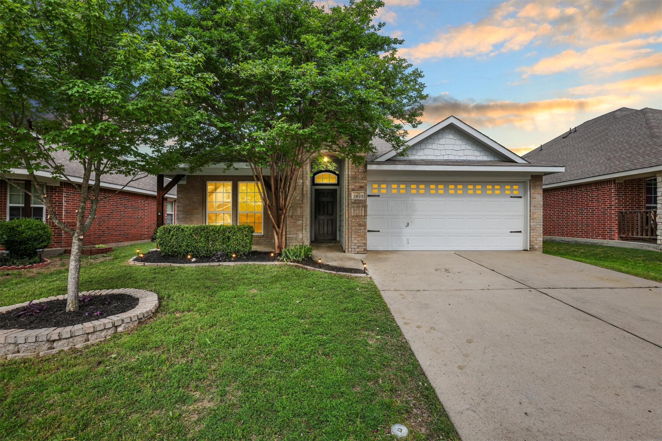 1615 Wildflower Drive Waxahachie TX 75165