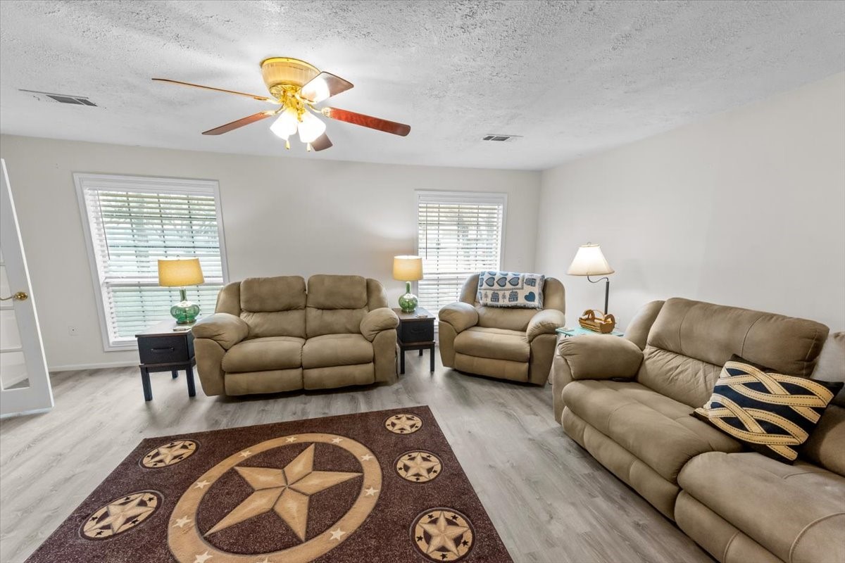 158 County Road 1733 Clifton TX 76634