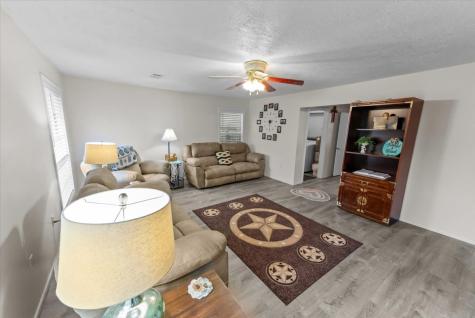 158 County Road 1733 Clifton TX 76634