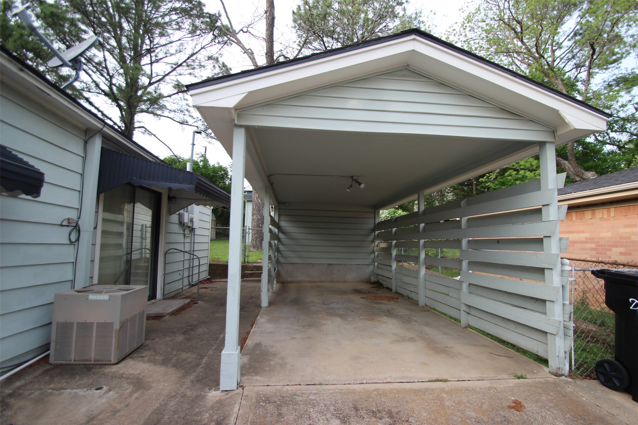 1415 W Crawford Street Denison TX 75020