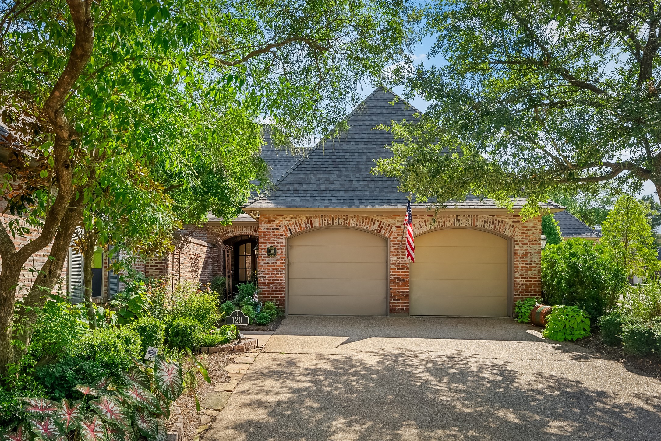 120 Carondelet Court Bossier City LA 71111