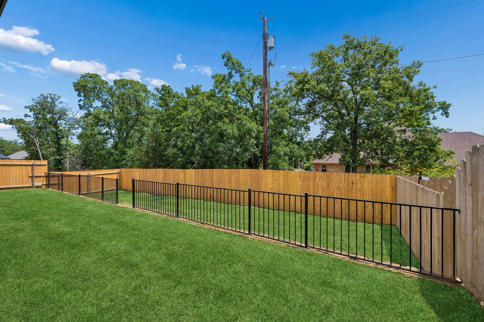 3896 Rose Hill Court Denison TX 75020