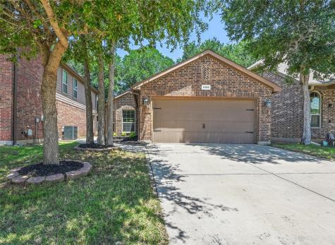 1209 Briarwood Drive Azle TX 76020