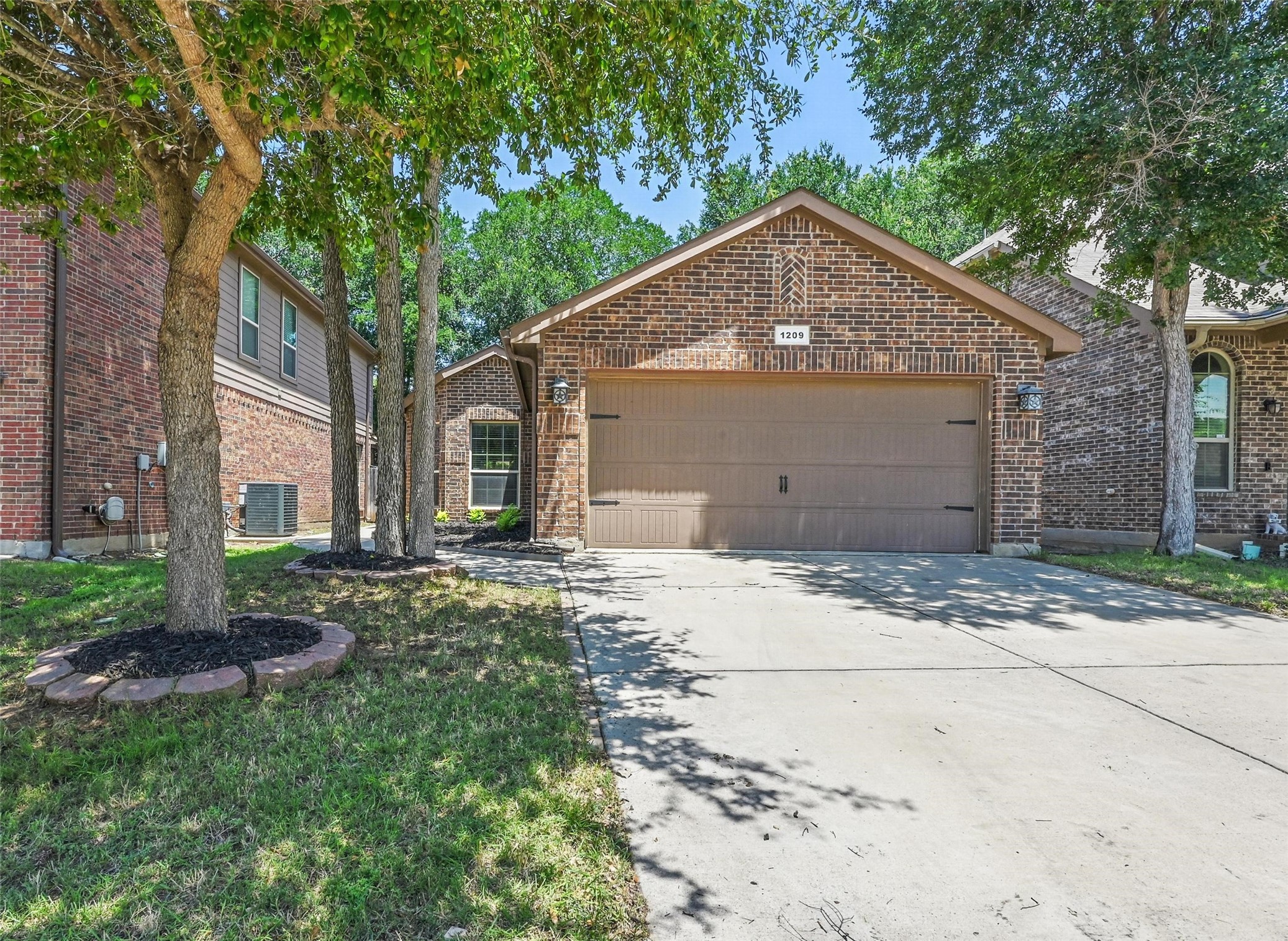 1209 Briarwood Drive Azle TX 76020