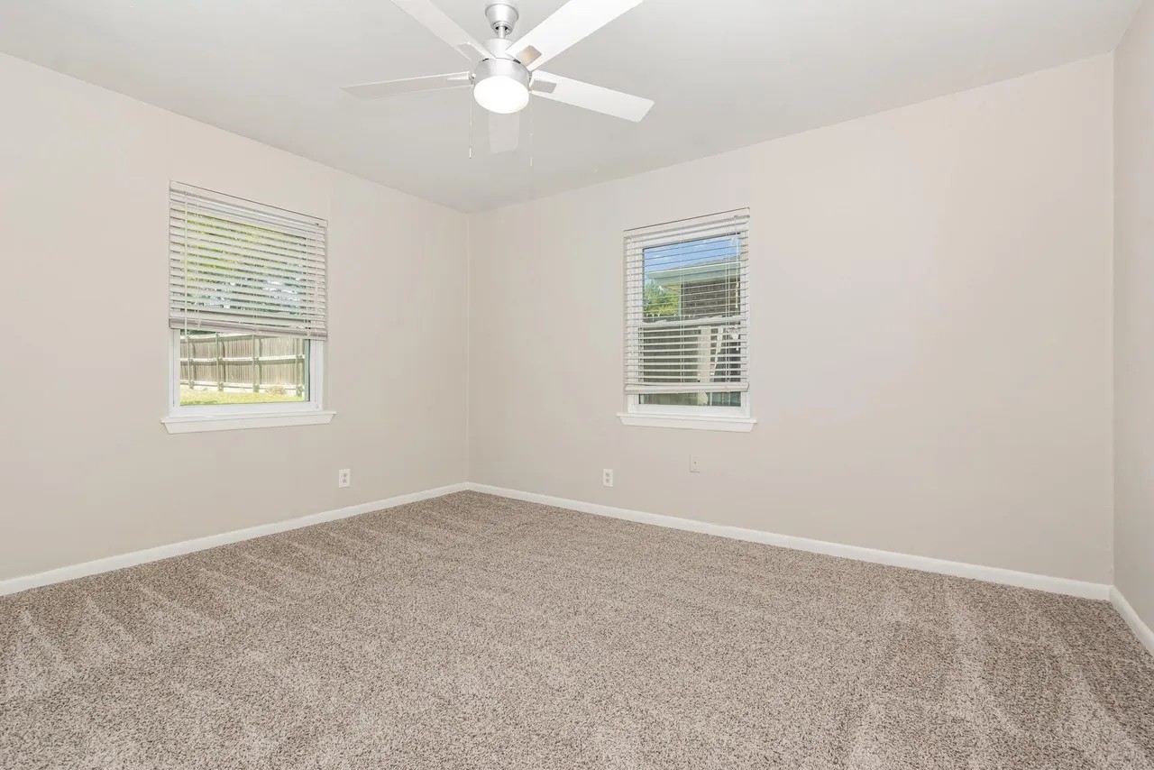 502 W Bells Boulevard Bells TX 75414