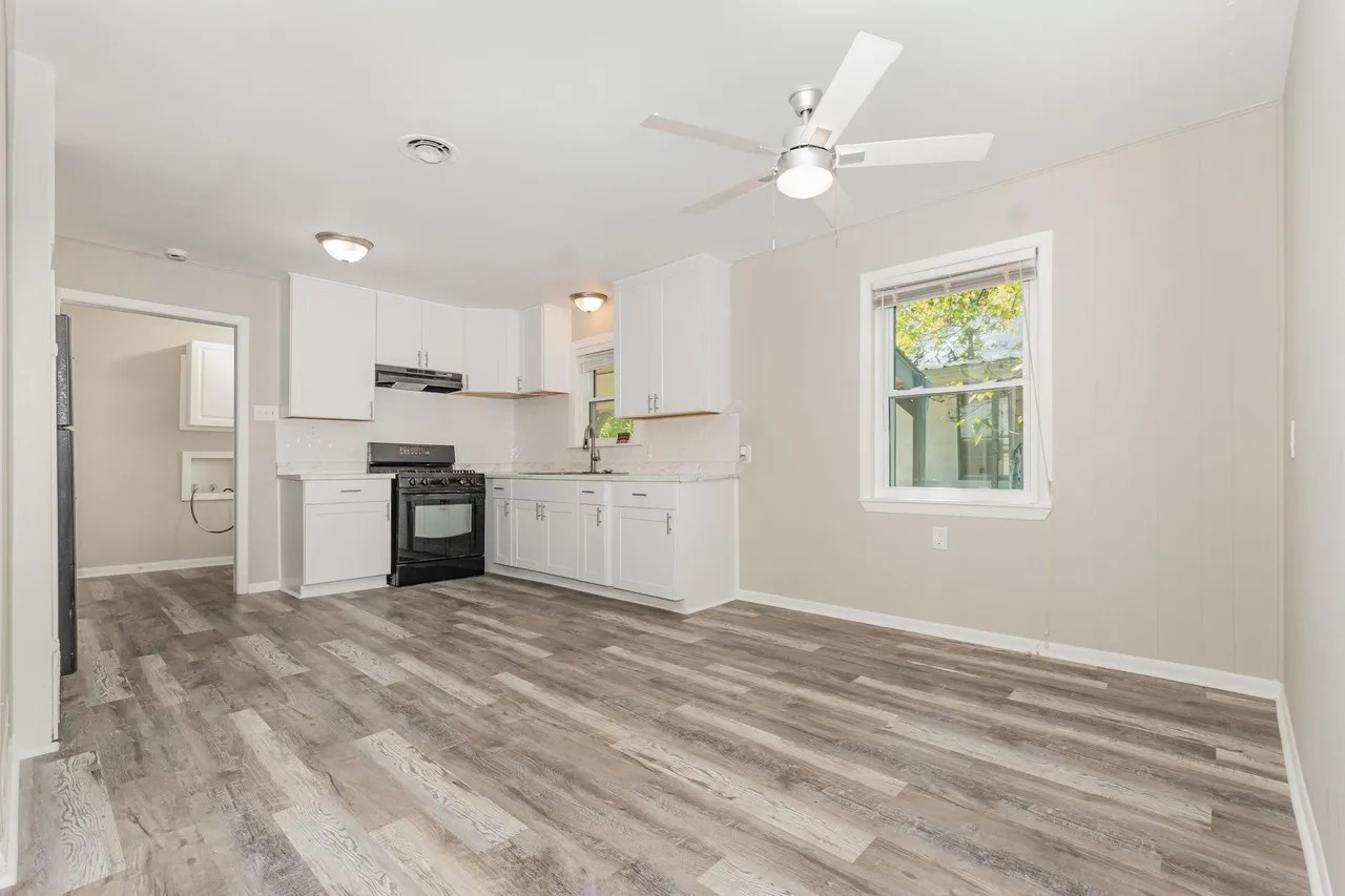 502 W Bells Boulevard Bells TX 75414