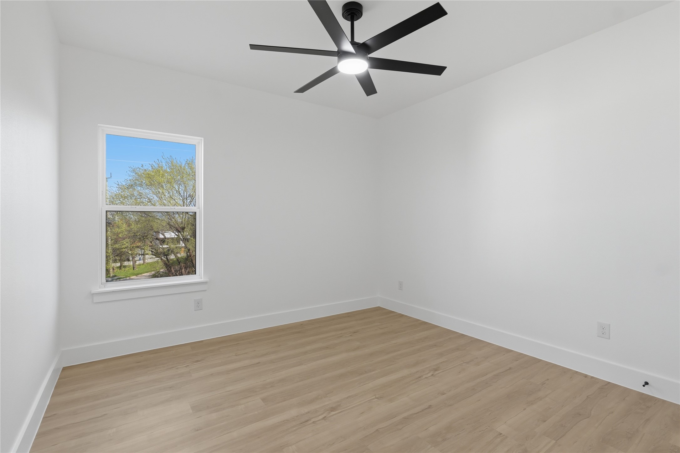 1402 Hutchins Avenue Dallas TX 75203