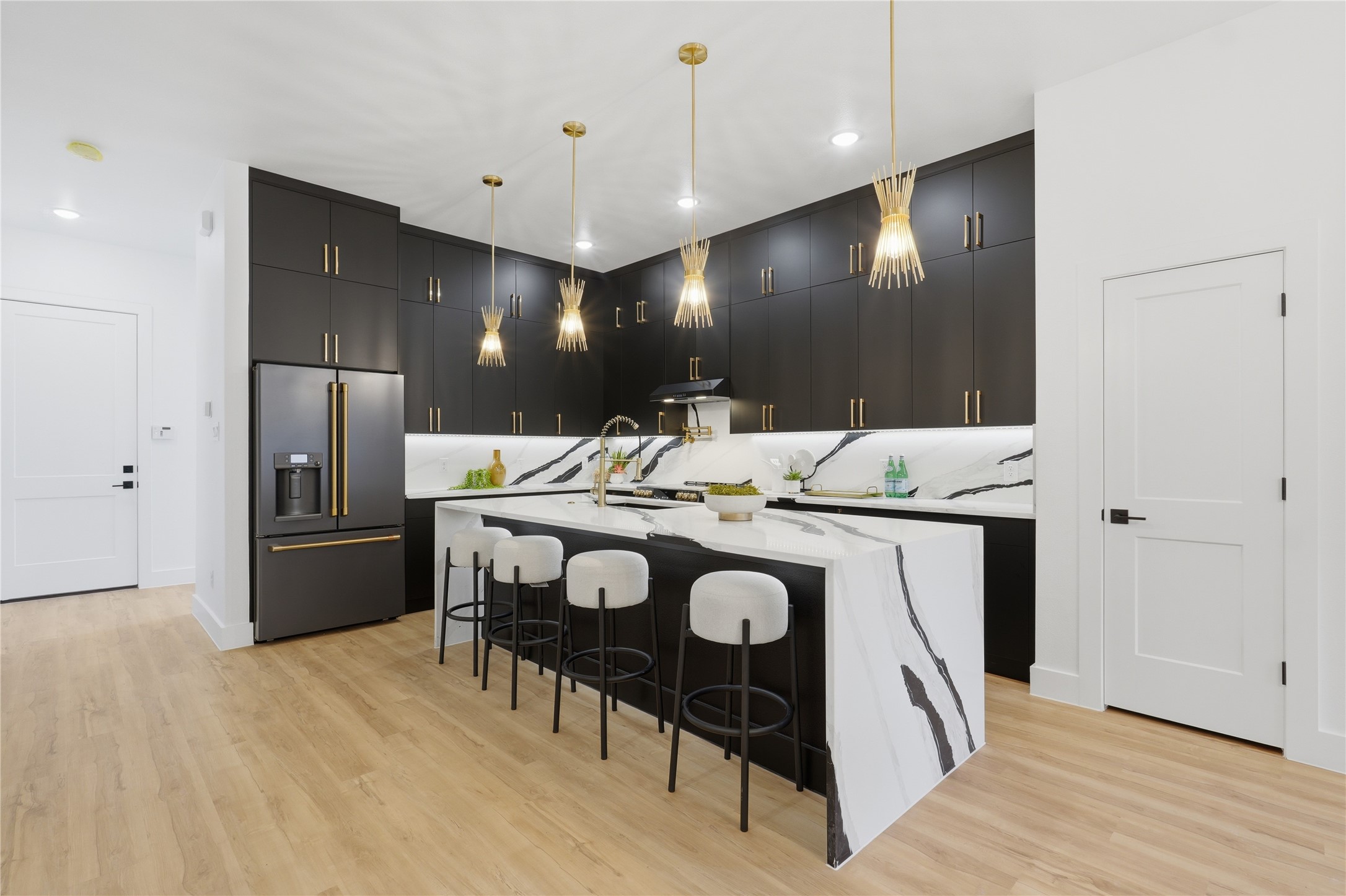 1402 Hutchins Avenue Dallas TX 75203