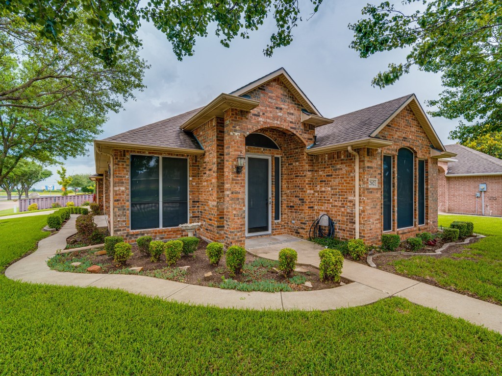 202 Blake Lane Midlothian TX 76065